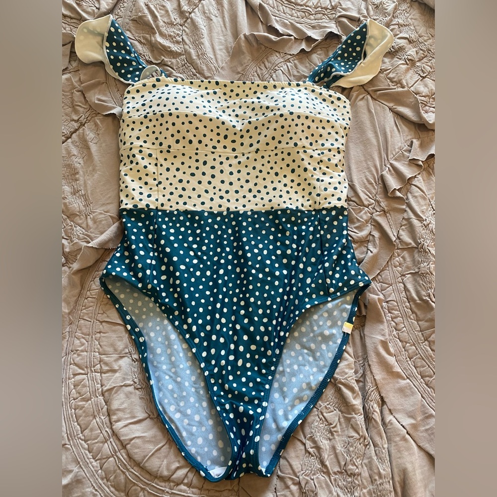 Summersalt ruffle oasis one piece!